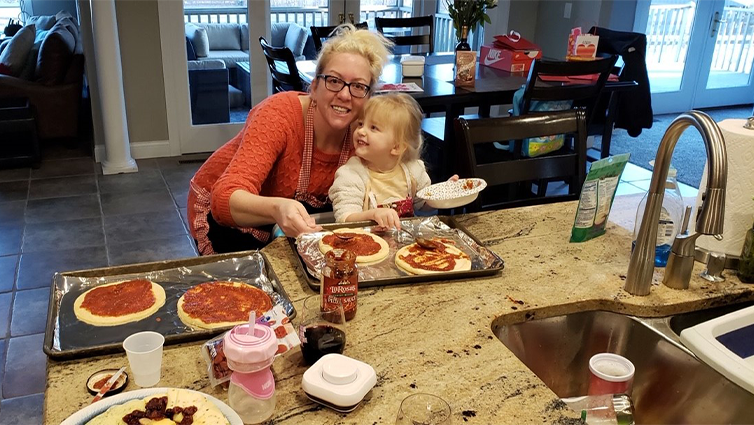 Q102 radio personality Jennifer Fritsch and her daughter, a picky eater, make a healthy dinner together.